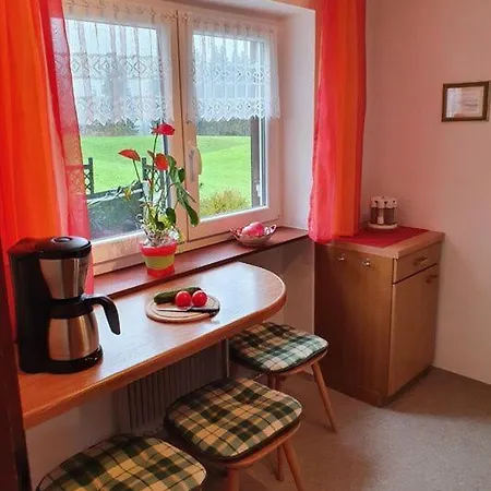 Gaestehaus Marlies شقة Hirschegg Rein